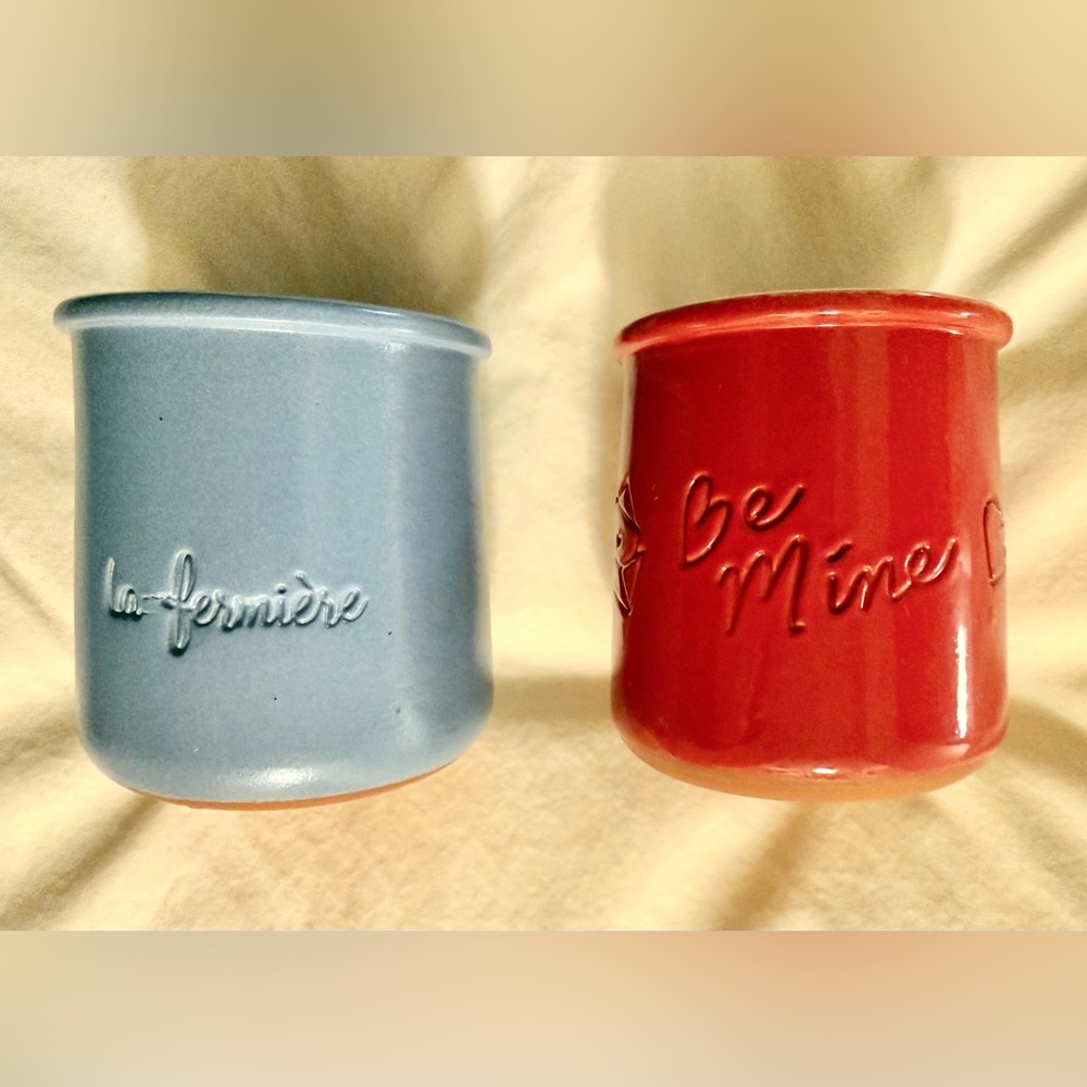 TWO GLAZED MULTI-PURPOSE LA FERMIERE POTS - VALENTINES RED & PERIWINKLE BLUE